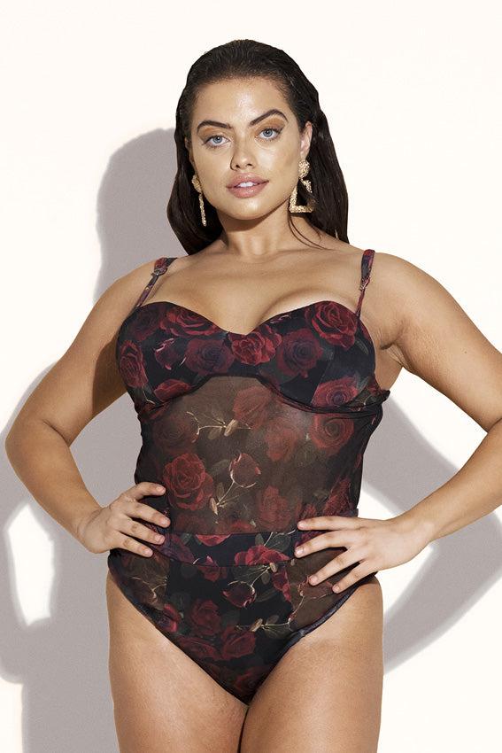 Le Rose One Piece: Red Rose